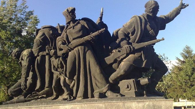 800px-Liberators_Skopje_NOB